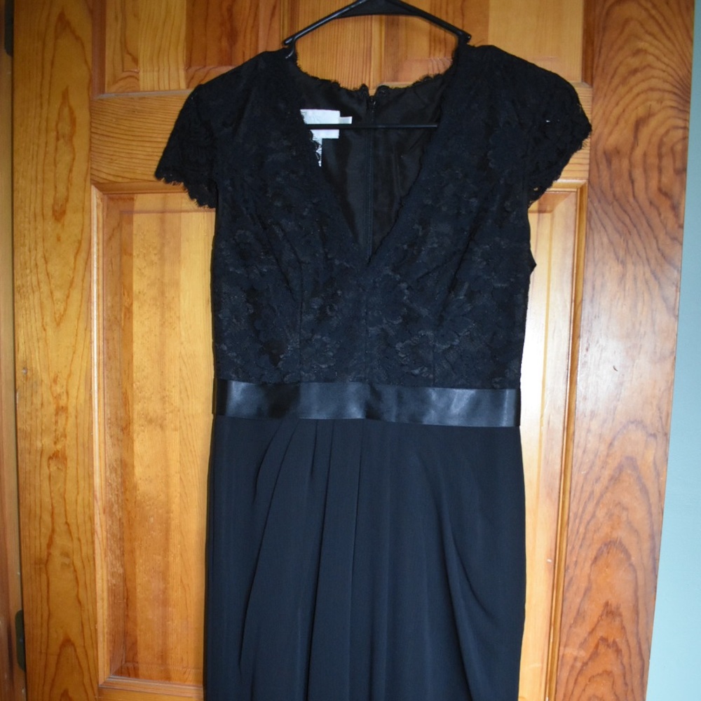 Black lace bridesmaid’s dress